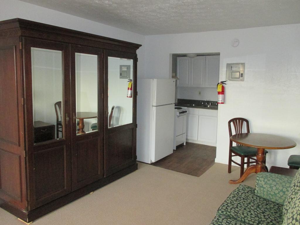 Budgetel Inn And Suites Atlanta Bilik gambar